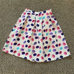 Super cute Macaroon pattern skirt